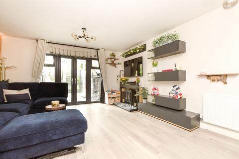 42 Cherry Tree Lane, Ewhurst, Cranleigh, GU6 7GG