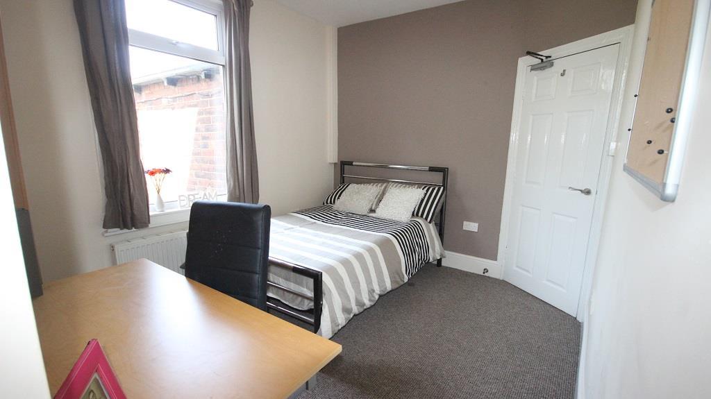 32 Hunter House Road Bedroom 3.JPG