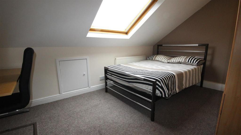 32 Hunter House Road Bedroom 5.JPG