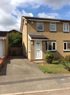 2 bedroom house to rent, Catchpole Close - Corby