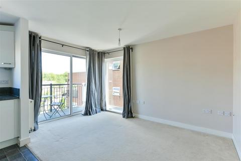 2 bedroom apartment for sale, Canalside, Redhill