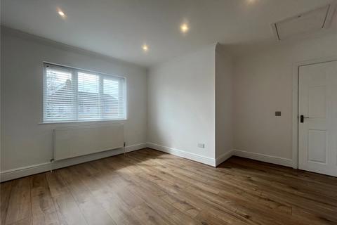 2 bedroom flat to rent, Winchester Road, Southampton SO32