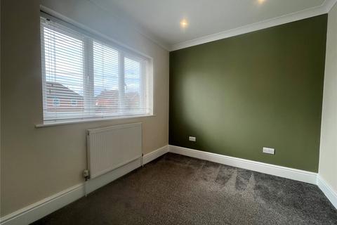 2 bedroom flat to rent, Winchester Road, Southampton SO32