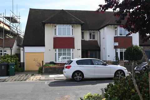 2 bedroom flat to rent, Glastonbury Road, Hove