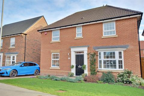 4 bedroom detached house for sale, Elm Tree Drive, Beverley