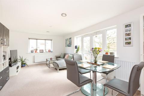 2 bedroom apartment for sale, Shetland Close, Cranleigh, Surrey