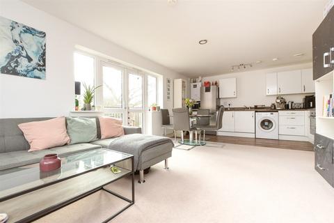 2 bedroom apartment for sale, Shetland Close, Cranleigh, Surrey