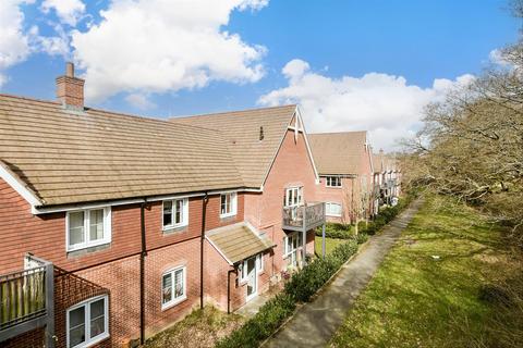 2 bedroom apartment for sale, Shetland Close, Cranleigh, Surrey