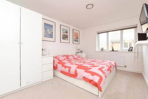 undefined, Shetland Close, Cranleigh GU6