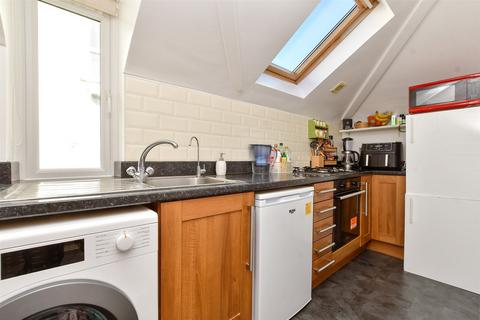 2 bedroom flat for sale, Clarendon Road, Wallington, Surrey