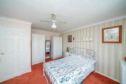 6 Berwyn Grove, Walsall, WS6 7DW