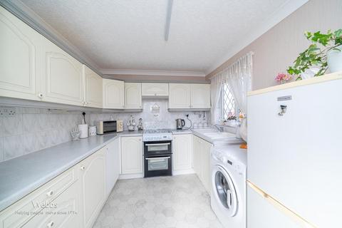 6 Berwyn Grove, Walsall, WS6 7DW