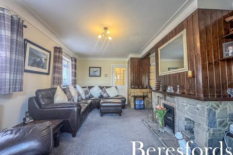 2 bedroom bungalow for sale, Coleridge Road, Heaton Grange, RM3