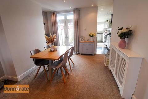 119 Chell Heath Road, Stoke-on-trent, ST6 7NN