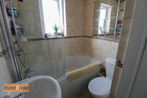 119 Chell Heath Road, Stoke-on-trent, ST6 7NN