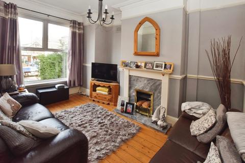 3 bedroom end of terrace house for sale, Mersey Road, Sale, Cheshire, M33