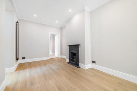 3 bedroom flat for sale, Amies Street, SW11