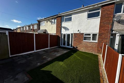 3 bedroom terraced house to rent, Glenfall, Bristol BS37