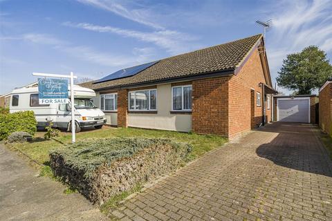 2 bedroom semi-detached bungalow for sale, Reade Road, Holbrook