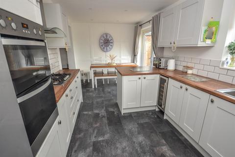 3 bedroom semi-detached house for sale, Felton Avenue, South Shields