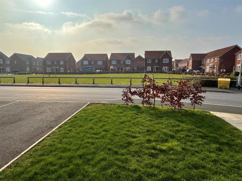 1 Reckitt front garden view.jpg