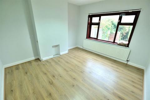 3 bedroom semi-detached house to rent, Adshead Road, Dudley DY2