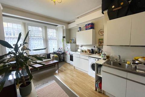 1 bedroom flat to rent, York Avenue, Hove, East Sussex