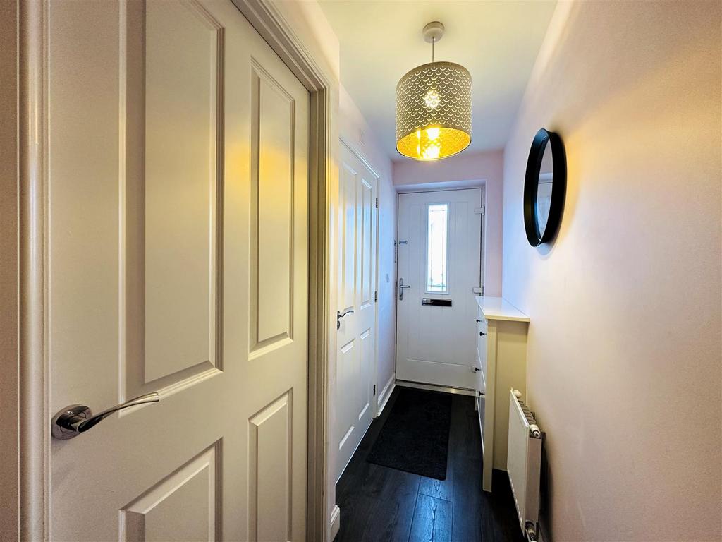 Hallway.jpg