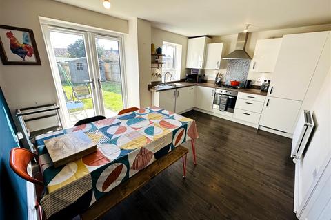 3 bedroom semi-detached house for sale, Riverside Avenue, Barlby, Selby