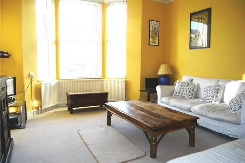 3 bedroom ground floor flat to rent, Bloemfontein Road, London, W12