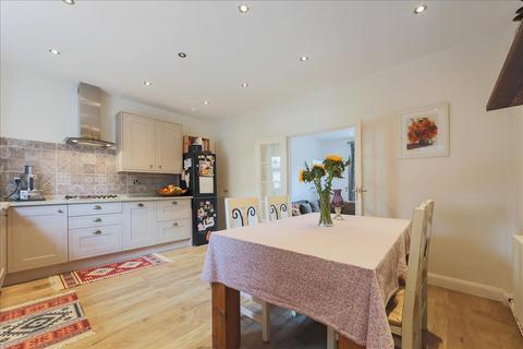 3 bedroom house to rent, Goodhall Street, London, NW10