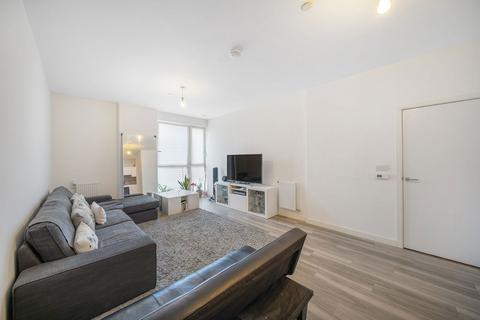 3 bedroom apartment for sale, London E13