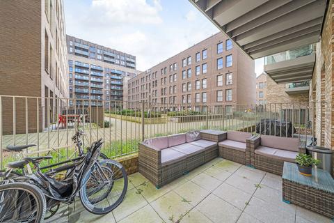 3 bedroom apartment for sale, London E13