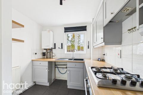 2 bedroom apartment for sale, Wellington House, Kidman Close, Gidea Park