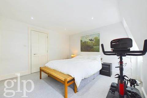 2 bedroom maisonette to rent, Gower mews, Bloomsbury, WC1E