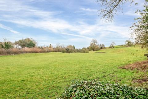 5 Castle Gate, Castle Bytham, Grantham, NG33 4RU