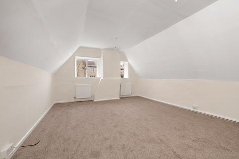 5 Castle Gate, Castle Bytham, Grantham, NG33 4RU