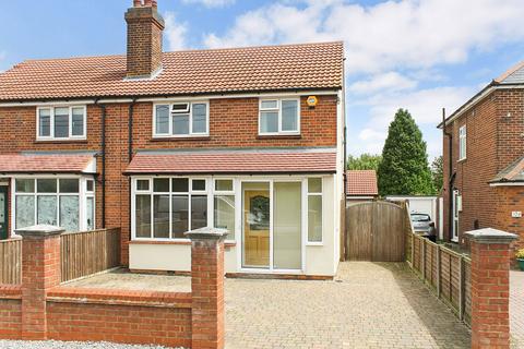 3 bedroom semi-detached house to rent, Wendover Road, Aylesbury HP22