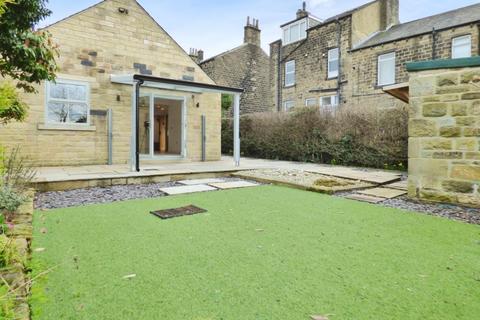 3 bedroom detached house to rent, Hendricks House, Town Head, Silsden