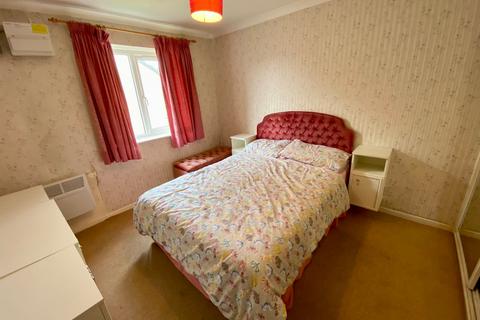 1 bedroom flat for sale, Churchfields, Fagley, Bradford, BD2