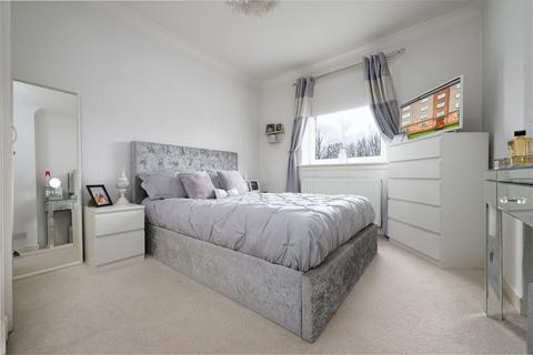 1 bedroom flat for sale, Shore Street, Gourock, PA19