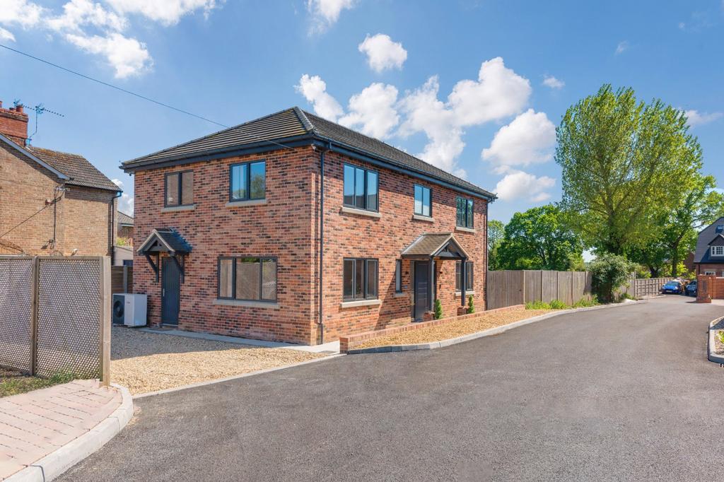 Elmswell, Suffolk 3 bed detached house - £550,000