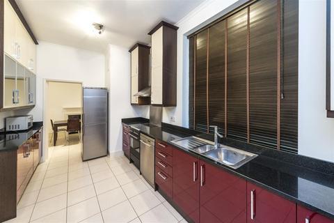3 bedroom apartment for sale, Carlisle Place, London