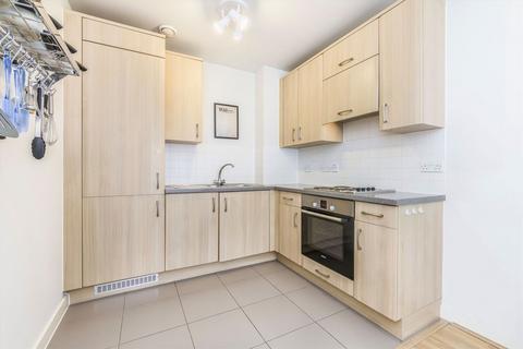 2 bedroom flat to rent, Point Pleasant, London SW18