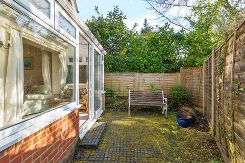 2 bedroom detached house for sale, Crossways Road, Hampshire GU26