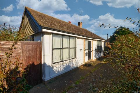 2 bedroom detached bungalow for sale, Seagrave Street, Kettering, NN15