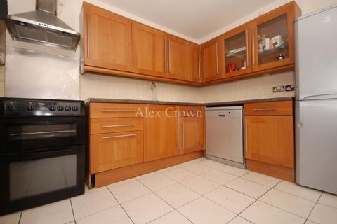 3 bedroom flat to rent, Sussex Way, Archway