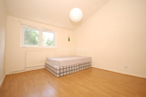 3 bedroom flat to rent, Sussex Way, Archway