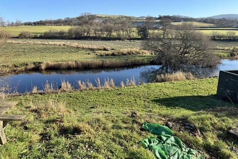 undefined, Llanfair Clydogau, Lampeter