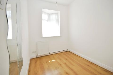 25 Clayhill Crescent, London, SE9 4JA